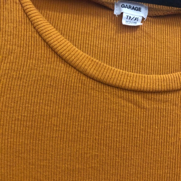 Garage yellow soft top - Picture 2 of 3